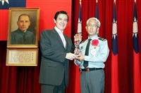 教育部國民及學前教育署榮獲「103年全民國防教育傑出貢獻獎」團體績優單位殊榮